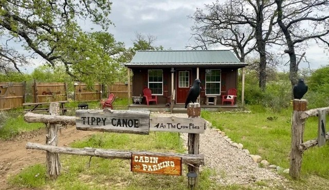 Tippy Canoe - Castell Vacation Cabin - Sleeps 4