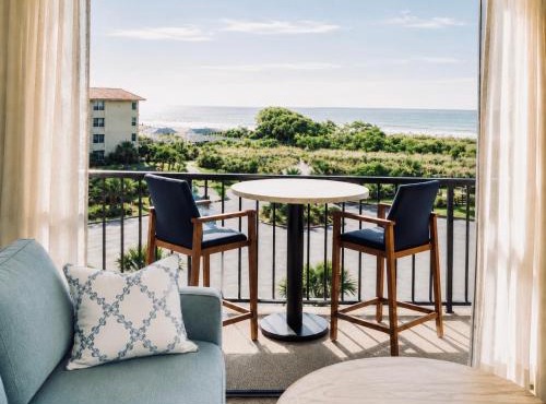 Top Floor Oceanview King Villa - Oceanfront Resort
