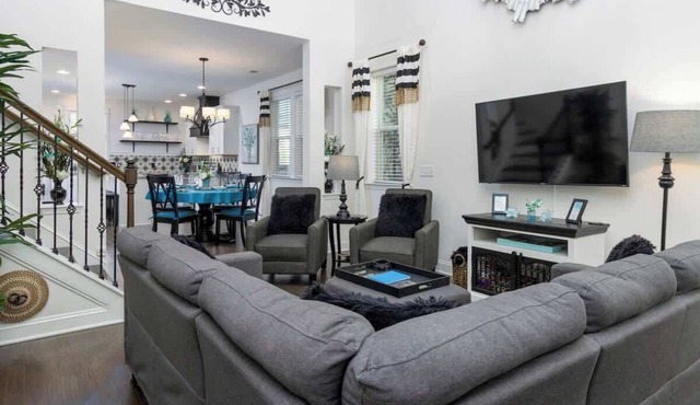 Townhouse In Heart of Historic Old Town Bluffton