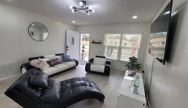 Tranquil 2-bedroom house with AC in Spring Hill