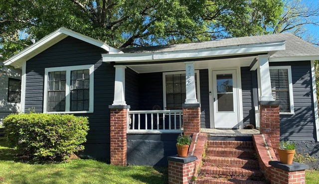 Twisted Factory Modern 4BR Pet Friendly