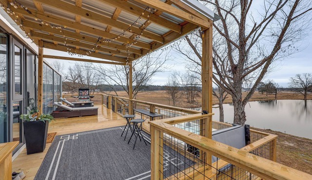 Unique Tiny Home Escape in Ouachita Foothills!