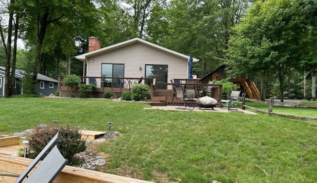 Updated lakefront house - Gladwin