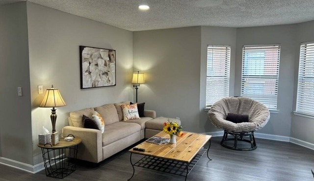 Urban Oasis in Historic Fourth Ward - Walk to Uptown - WiFi & Free Parking