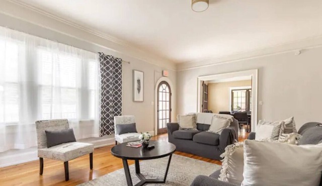 Villa Victoria|Main Street|DWTN|Family-friendly
