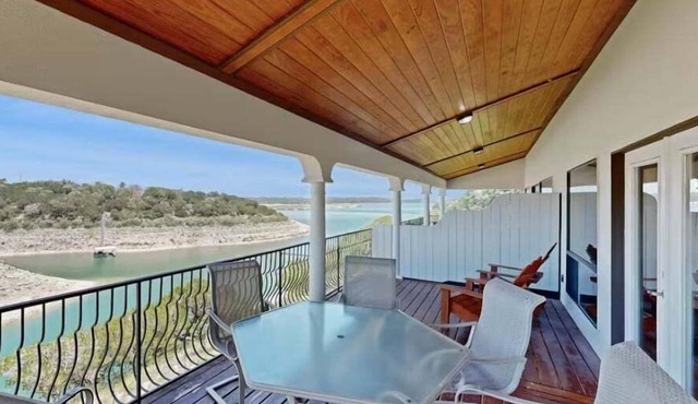 Vineyard Haus W/boat Dock on Lake Travis