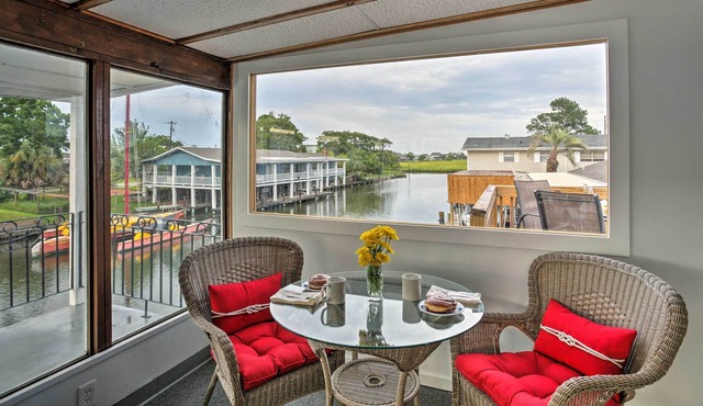 Waterfront Slidell Home on Bayou w/ Dock & Tie Up!