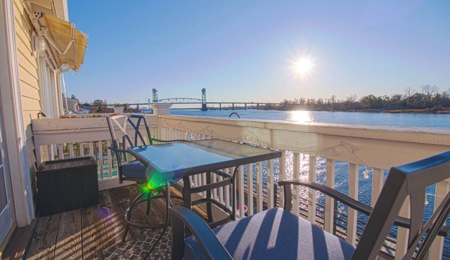 Waterfront Sunset Views in Port City Wilmington NC -King Bed & Balcony