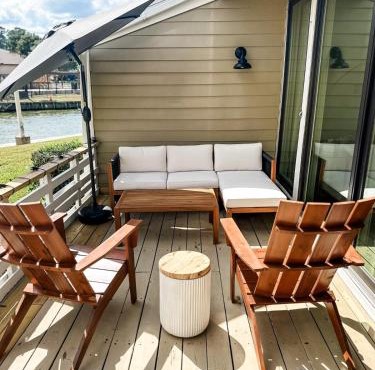 Waterfront Townhome, 3BR, 2 Pools, Sleeps 8