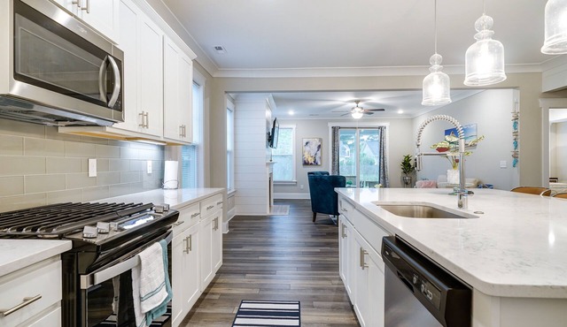 Wilmington Vacation Rental ~ 9 Mi to Beach!