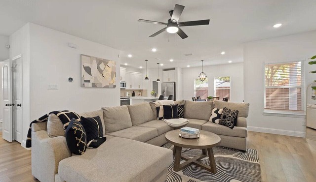 World Cup, New 4BR Luxury Retreat near Trinity Groves
