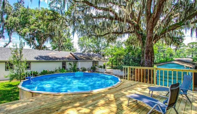 Year-Round Pool & Gazebo Near Historic District