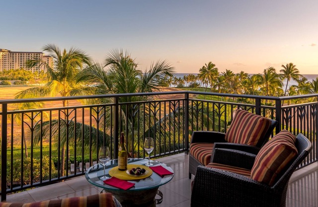 2 Bed, 2 Bath 5th Floor Villa Overlooking the Lagoon Pool by Ola (B-505)