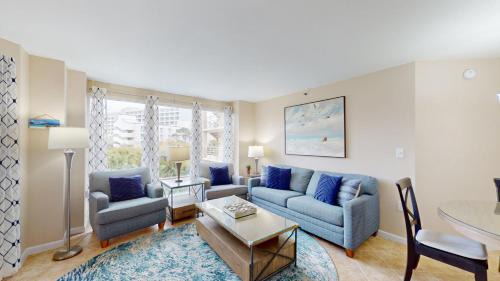 2318 Villamare