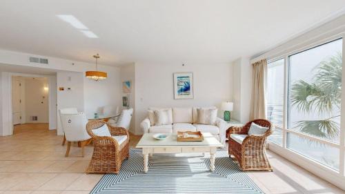 3229 Villamare