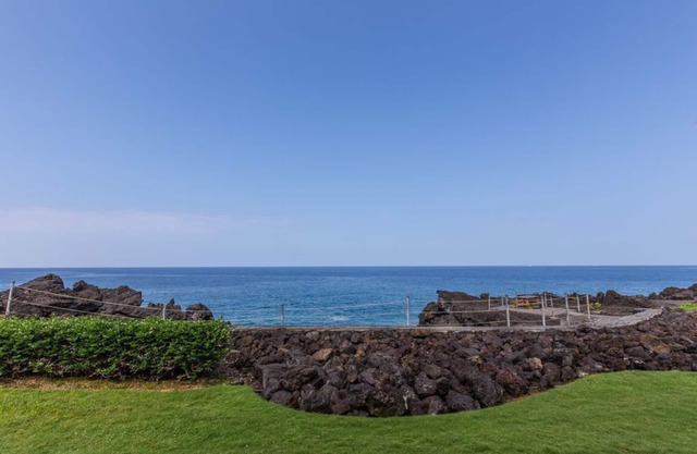 Aloha Condos, Keauhou Kona Surf and Racquet Club, Condo 2-102, Oceanfront