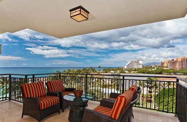 Beautiful Ocean View Sunsets from Your Lanai (B608)