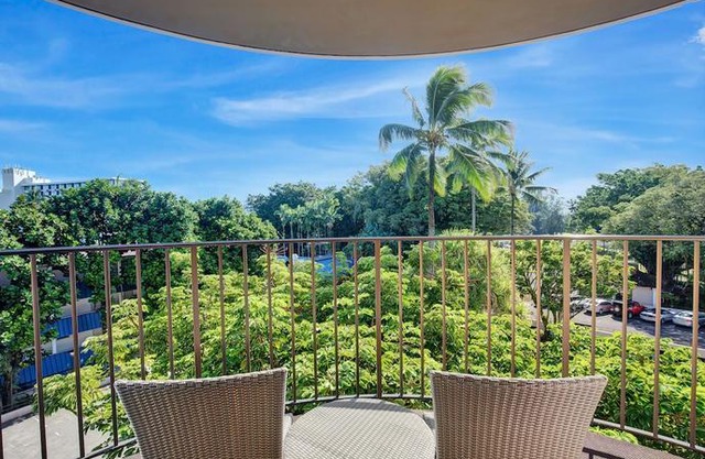 Castle Hilo Hawaiian Hotel