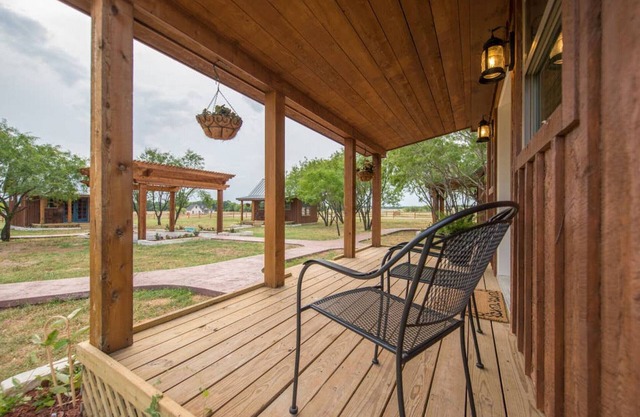 Country Tiny House - 10min to Silos at Magnolia (#2)