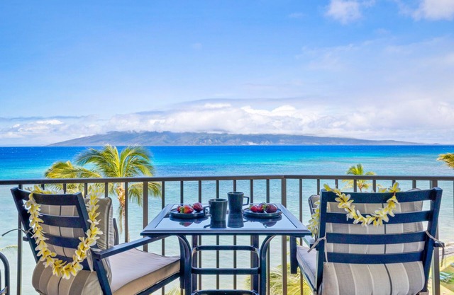 Hawaii Life Rentals - Kahana Ocean Front