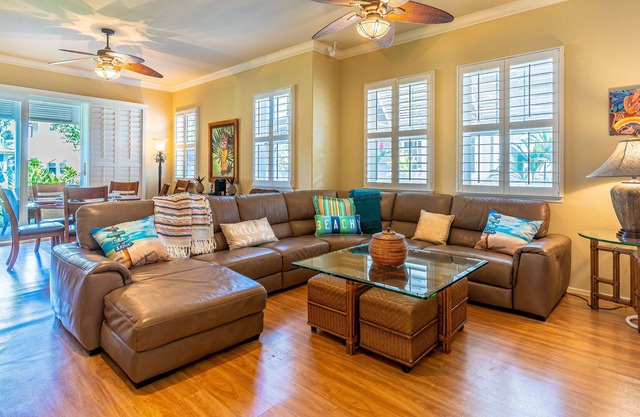 (JL) Luxurious 3 Bedroom, 3 Bath Townhome with 2 Car Garage in Ko Olina's Coconut Plantation