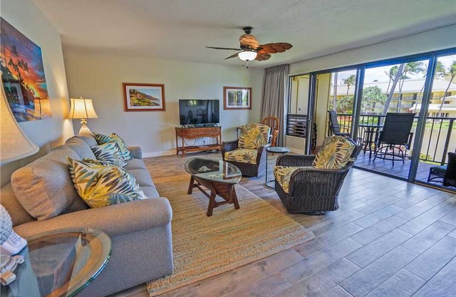 Kauai Beach Villas D-10: Beautiful Air Conditioned Spacious 2 Bd. Modern Condo