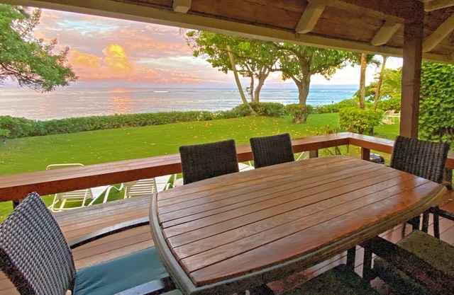 Kawela Kai 501:Updated NorthShore Beach Front-Relax & Unwind
