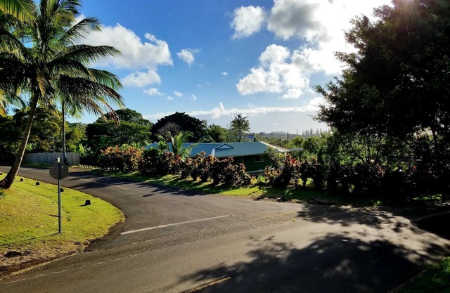 North Shore Guest House @ Maui Adventure Villa