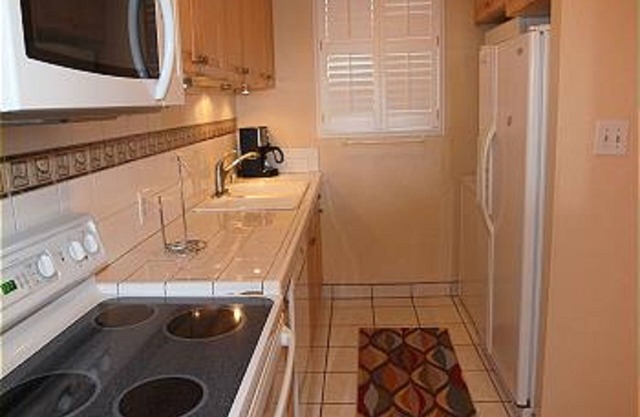 Ocean View KAN405 - Maui - Ma’alaea Condo Great Views and Value 2BR/2BA Sleep