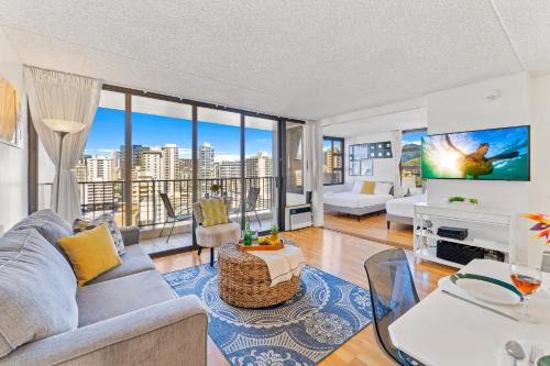Ocean View, Steps to Waikiki Beach and Free Parking