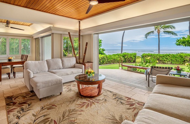 Premier, Beachfront Hotel, Puunoa Beach Estates #101