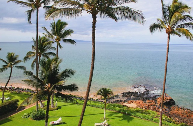 Prime Location and Amazing Views! - Royal Mauian #516