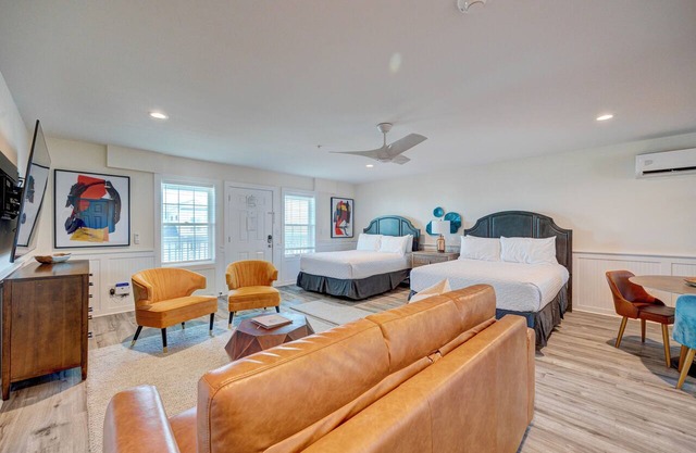 Saltwater Suites, 106 Queen 1st Floor