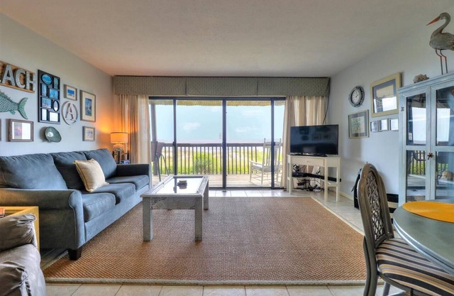 ☀️ Sea Colony A3: Oceanfront Deck, Pool, Hot Tub☀️