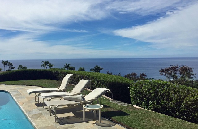 Stunning Ocean View In Luxury Home In Keauhou Estates