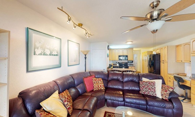 Ualapue Condo | 56 m² Condo ∙ 1 bedroom ∙ 4 guests