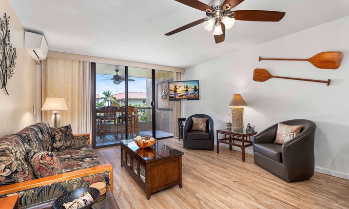 Historic Kailua Village Condo | ๐๏ธAC Included | Beautifully Updated | Ocean Views!