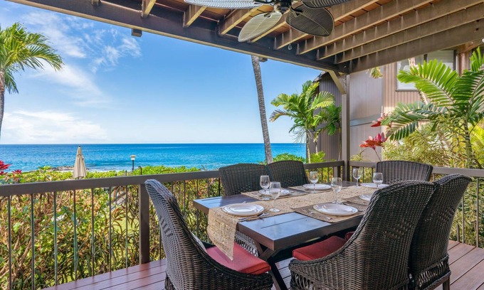 Kahaluu Bay House | 🏖️Air-Conditioned Ocean Front Hawaii Townhome! | Sleeps 6