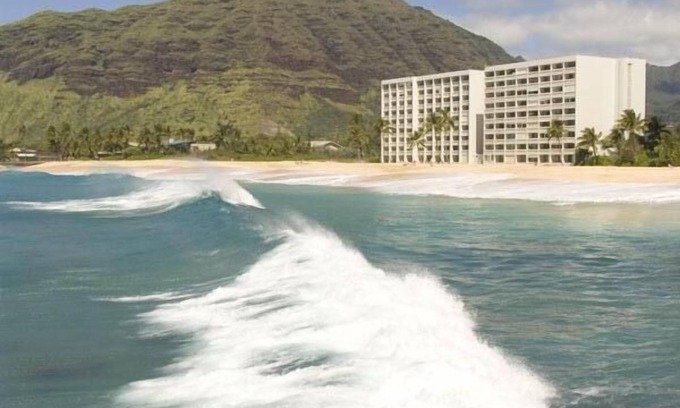 Makaha Condo | Beach condo on ground floor. contact for 30 day or more rental discounts