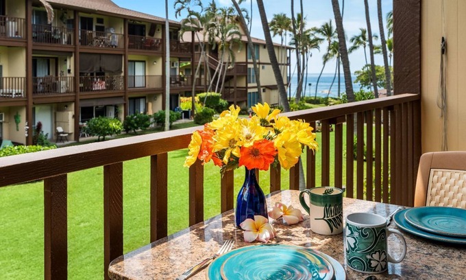 Kailua-Kona Condo | 🏖️Concierge Included | AC | Completely Updated