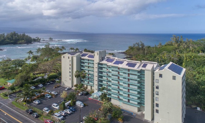 Hilo Condo | Condo ∙ 2 bedrooms ∙ 4 guests
