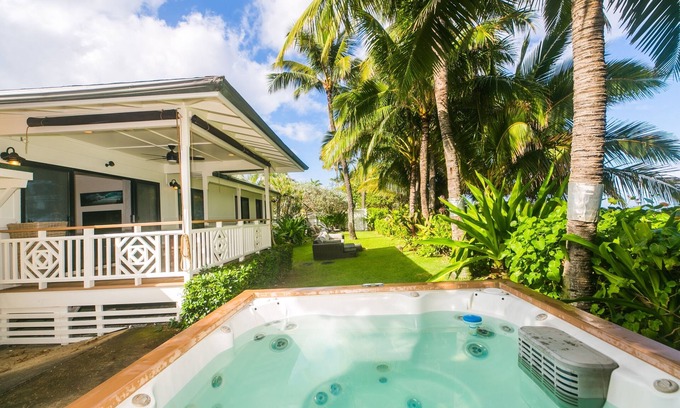 Waialua Apartment | Cozy studio next to the ocean with hot tub, lanai, beach access and WIFI