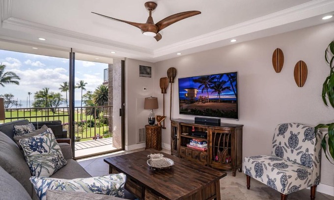 Kihei House | Elegant Oceanfront Vistas