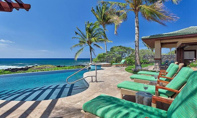Waikoloa House | Four Bedroom Oceanfront Estate at Naupaka Place at Waikoloa Beach!