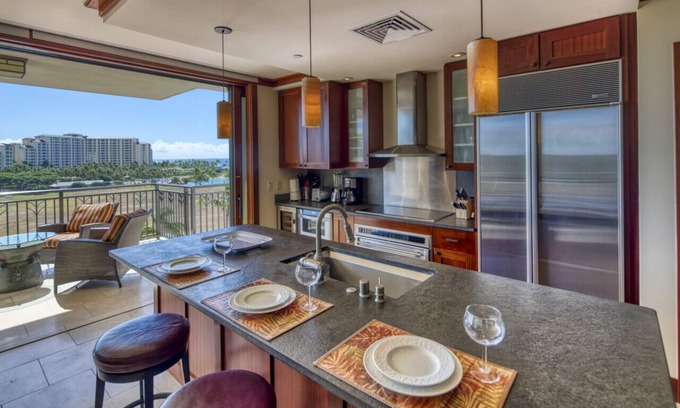 Ko Olina Condo | Hale Healani B-705 Stunning Views of the ocean SEPTEMBER SPECIAL BOOK 6 NIGHTS AND GET 1 NIGHT FREE