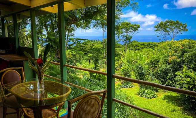Kealakekua House | House ∙ 1 bedroom ∙ 4 guests