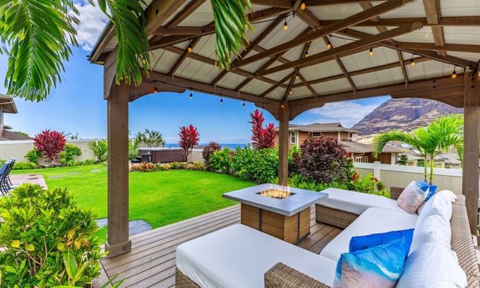 Makaha Valley House | Kalo Homes ~ Tropical Makaha Sanctuary