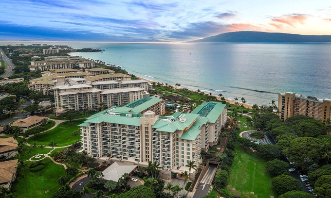 Honokowai Condo | KBM Resorts | Spacious Ocean View 11-Bedroom Honua Kai Collection | Multi Unit Listing | Same Floor | 4 Free Rental Cars! HKK-445/49/50/51