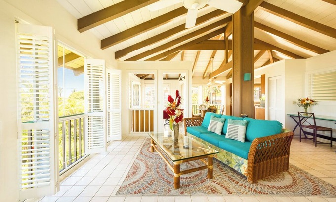 Kahaluu Bay House | King Palm, Aug Low rates, Ocean views walk to Magics beach Kahalu'u Free HSWIFI