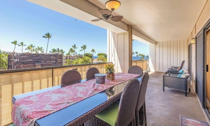 Historic Kailua Village Condo | Kona Plaza#409: Top Floor, Downtown, Rare 3 bedroom Penthouse with Ocean View